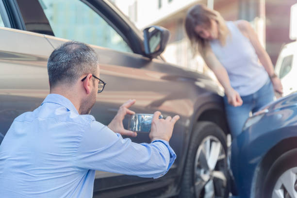 Professional Full Coverage Car Insurance technician working in Alice, TX